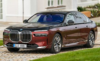 BMW Seria 7 G70 750e xDrive Plug-in Hybrid 489KM (B58B30S)