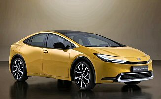 Toyota Prius V 2.0 16V Plug-in Hybrid e-CVT 223KM (M20A-FXS)